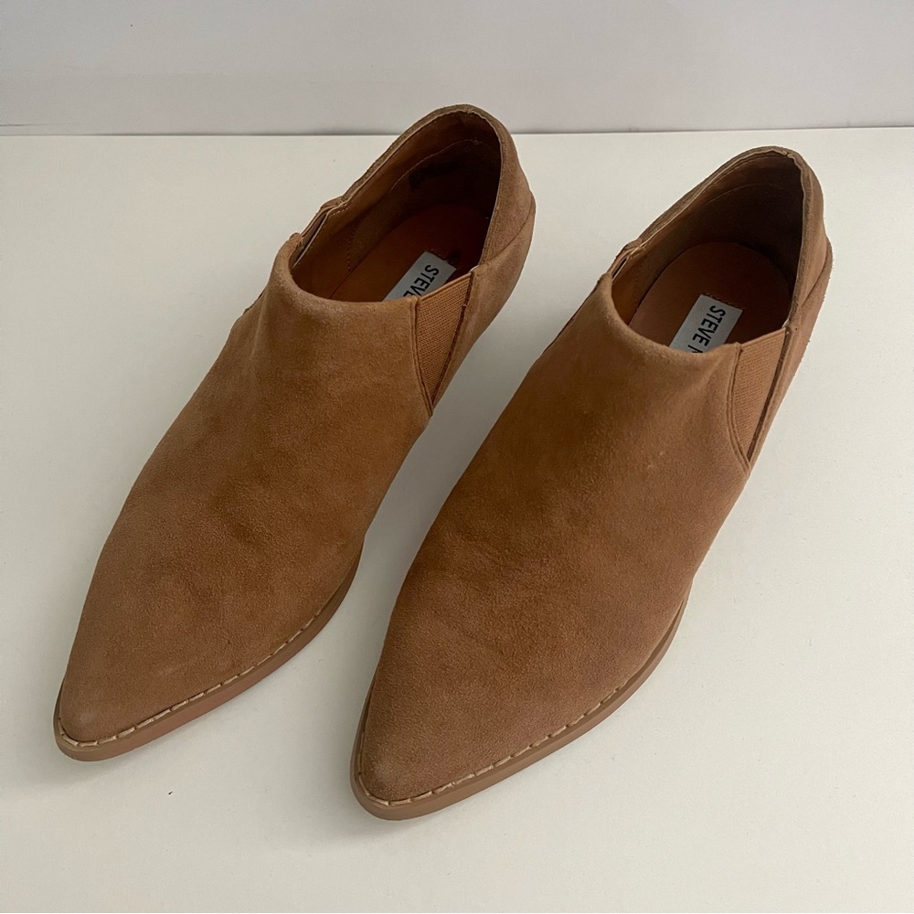 Steve Madden Bayo Suede Pointed Bootie